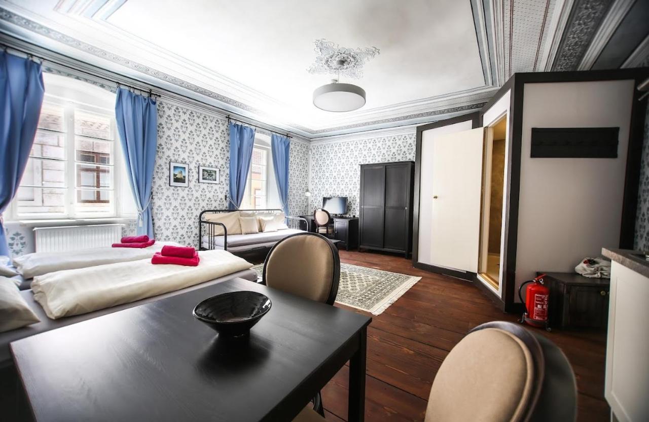 Klasterni Apartmany เชสกี้ครุมลอฟ ภายนอก รูปภาพ