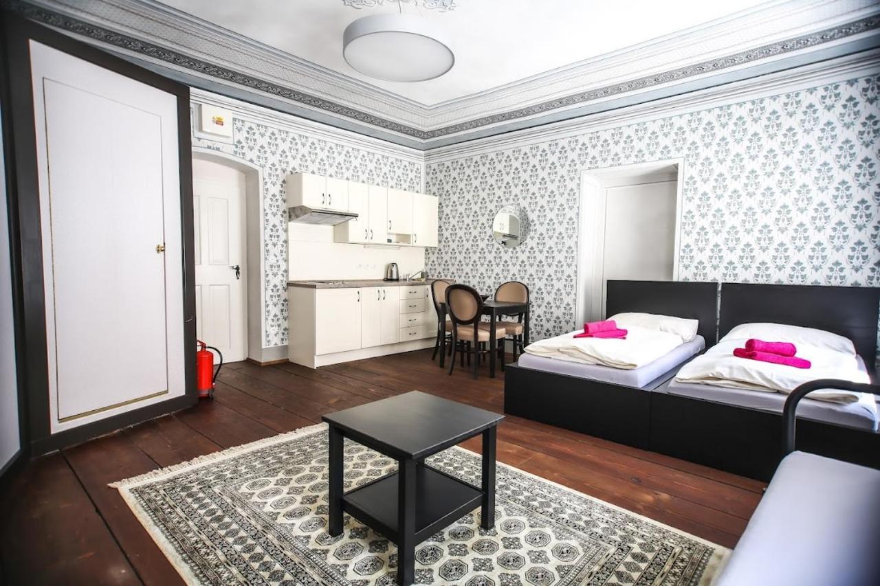 Klasterni Apartmany เชสกี้ครุมลอฟ ภายนอก รูปภาพ